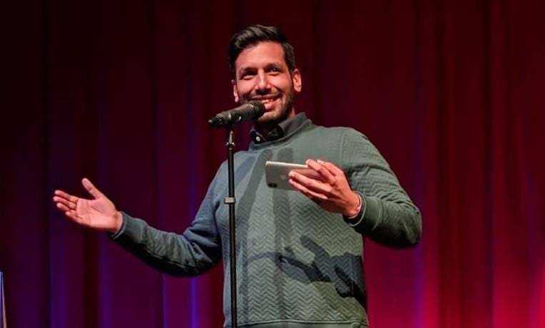 Catch Teetar for a special stand-up experience