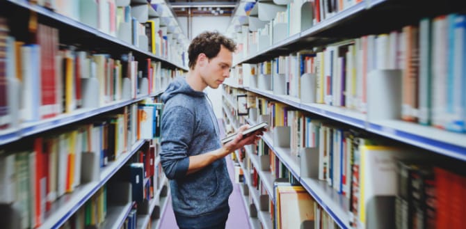 Bookstores shake off their dust jackets