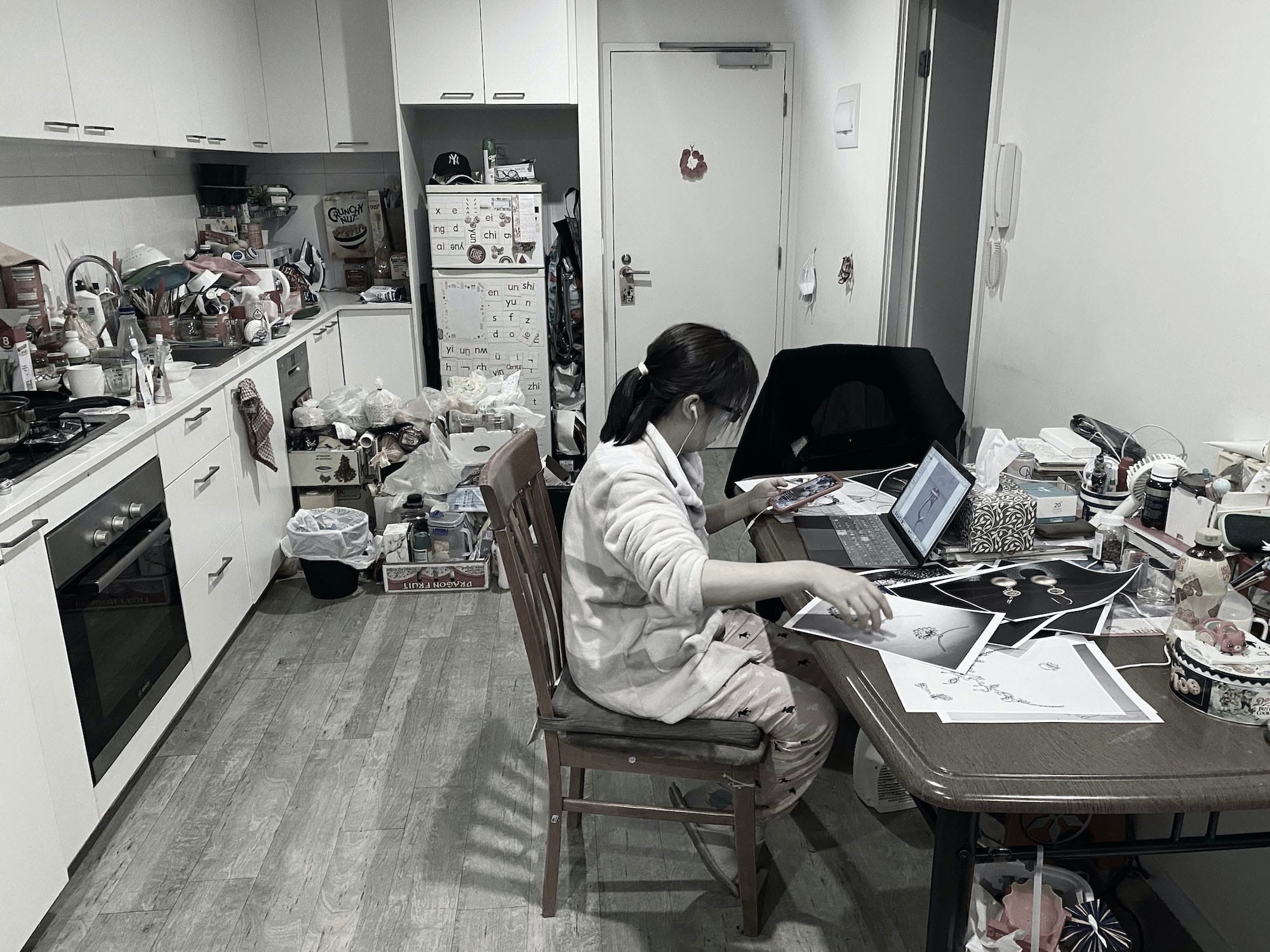 PICTURES: Jewellery designer burns midnight oil to spend the day with precious daughter