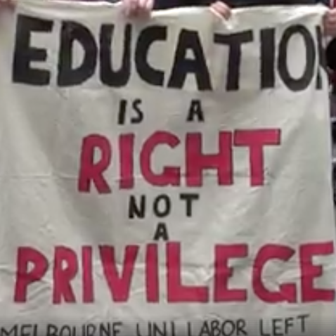 Students declare 'no way' on uni fee rise