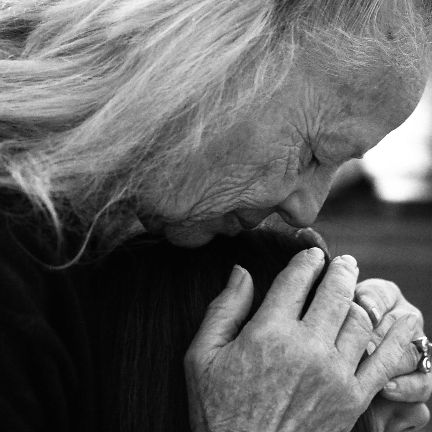 'I see everybody's love': a session with a clairvoyant