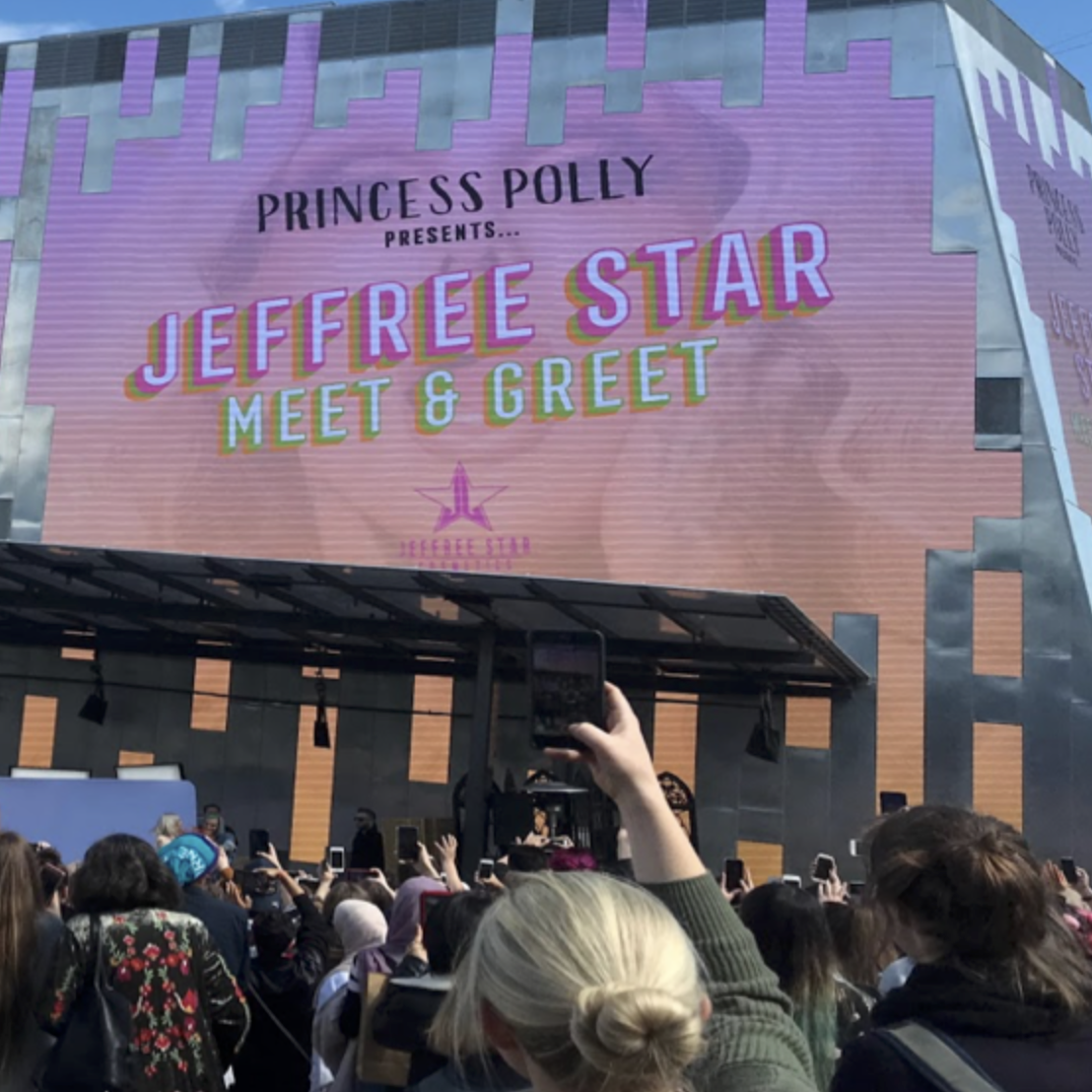 Fans of YouTube hero Jeffree Star left disappointed as free event turns sour