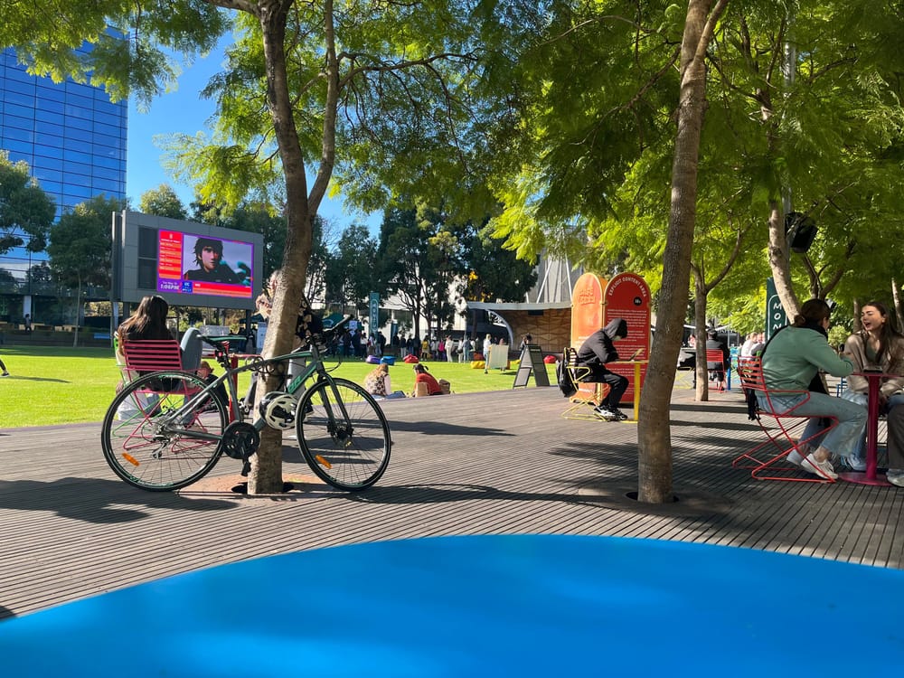 Third year students experience campus life for the first time post image