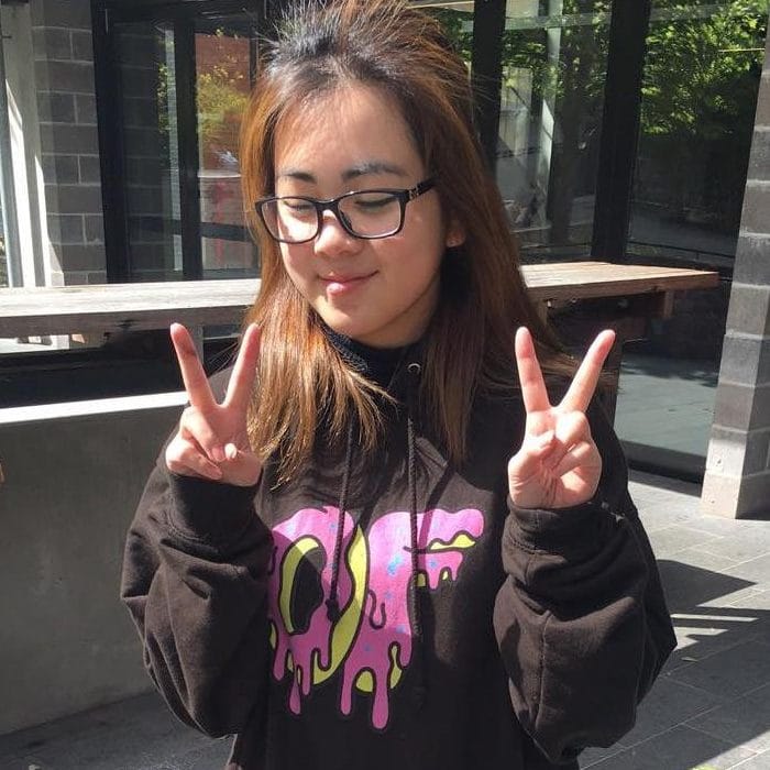 How to dress for spring’s fluctuating weather post image