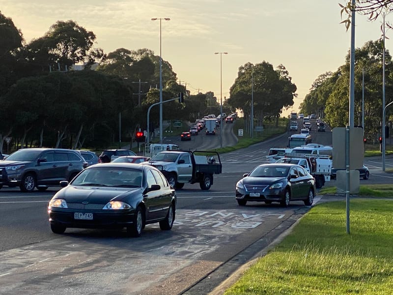 PICTURES: Increasing traffic indicates Victorians are not staying home post image
